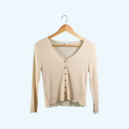Picture of Women Ribbed V Neck Pearl Front Full Sleeve Crop Top